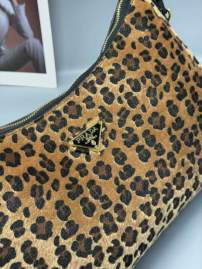 Picture of Prada Handbags _SKUfw216209829fw